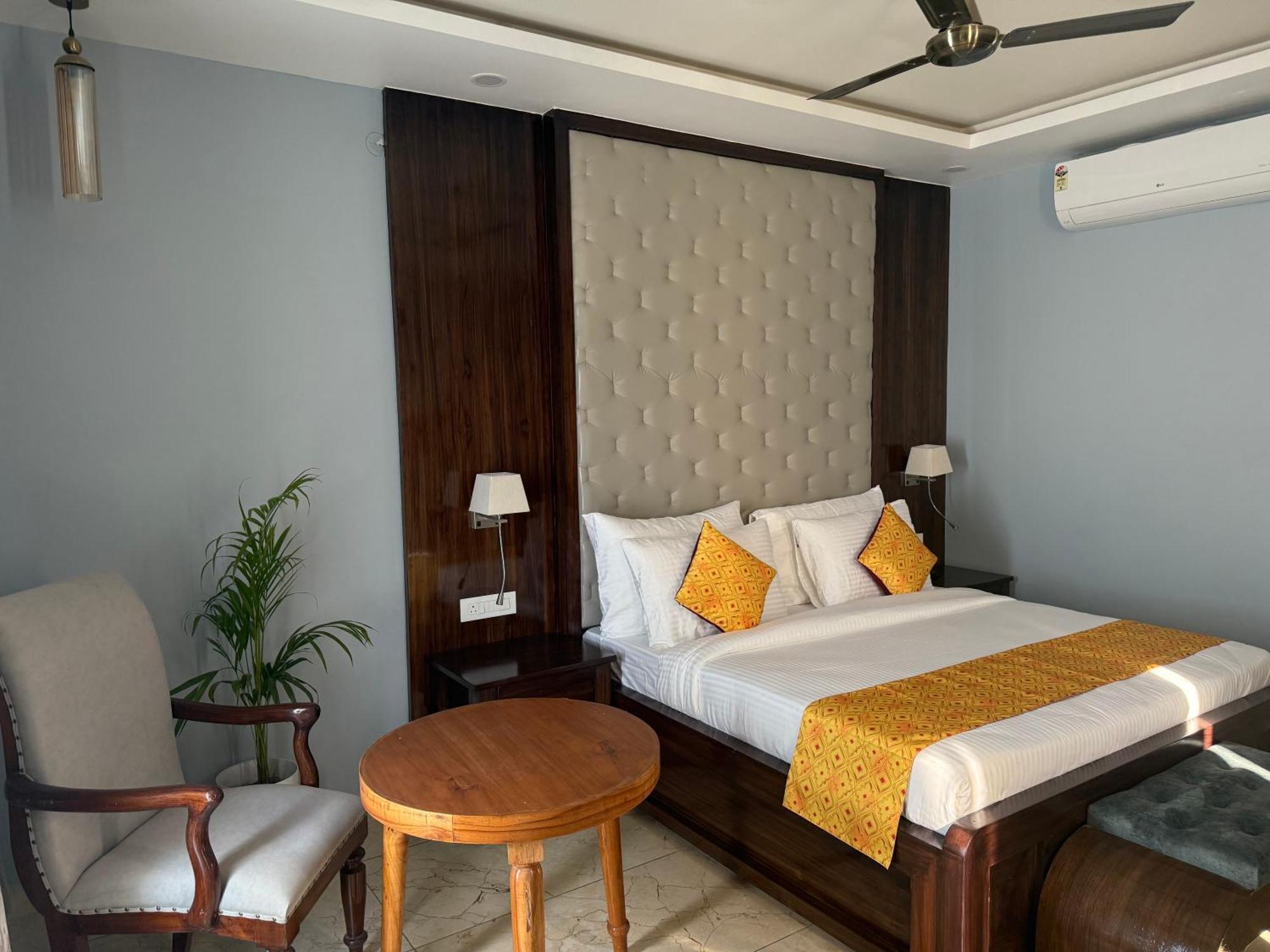 Hotel Sterling Kastoori Rudraprayāg Exterior foto