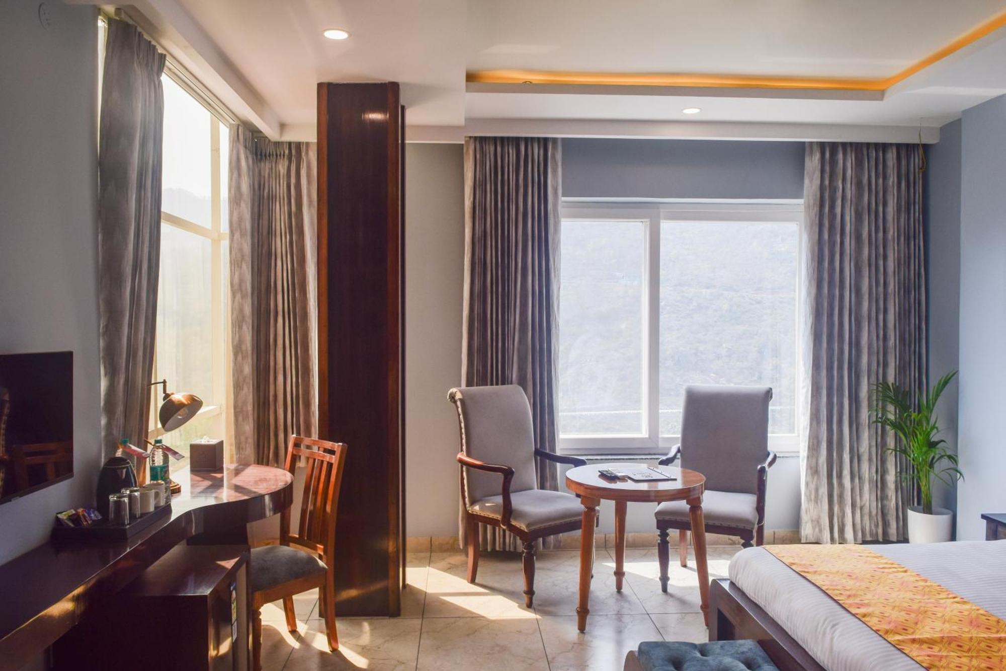 Hotel Sterling Kastoori Rudraprayāg Exterior foto